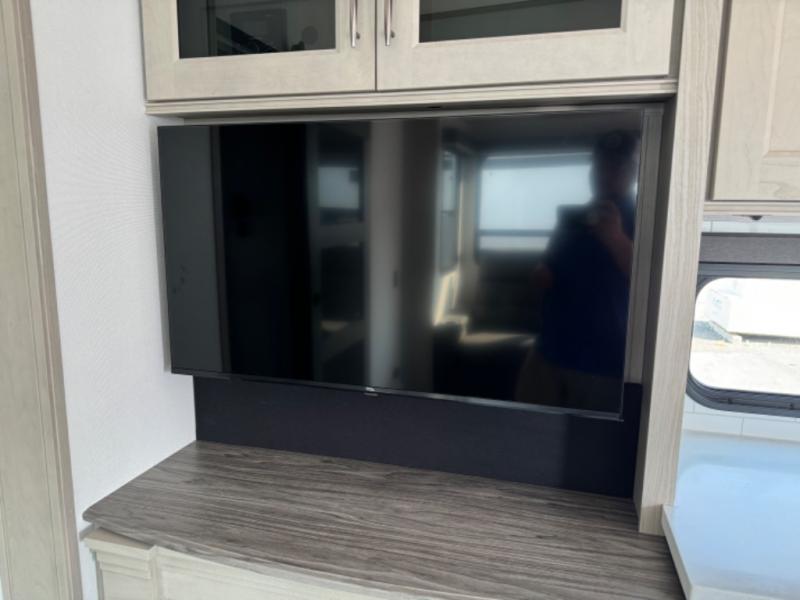2025 Grand Design Recreational Solitude Wide body photo 15