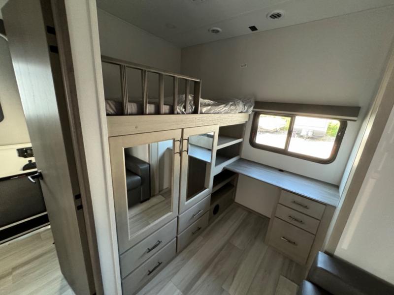2025 Grand Design Recreational Solitude Wide body photo 16