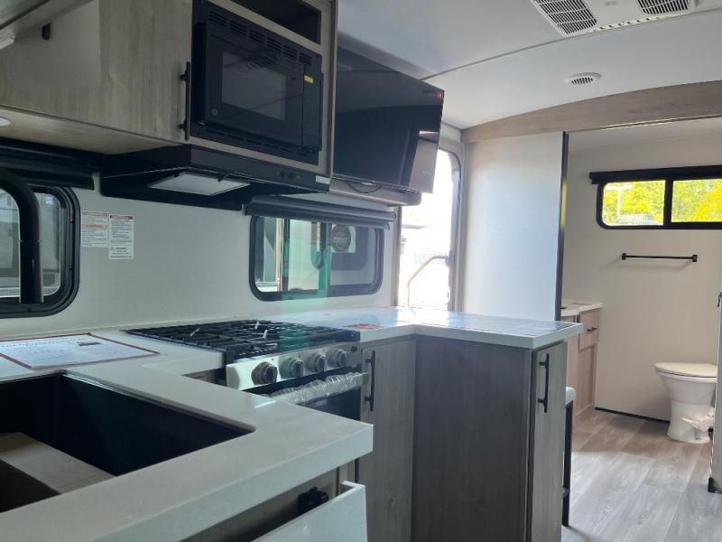 2026 Grand Design Recreational Imagine Narrow Body photo 6