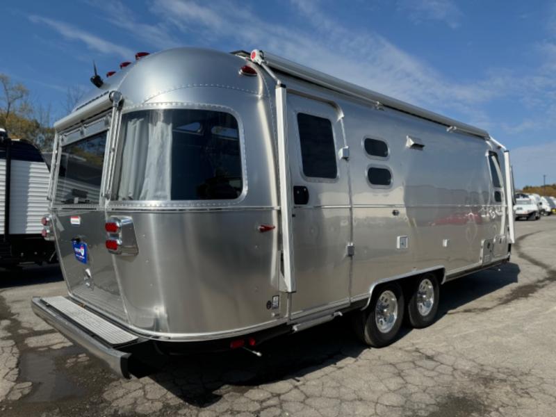 2025 Airstream International photo 4