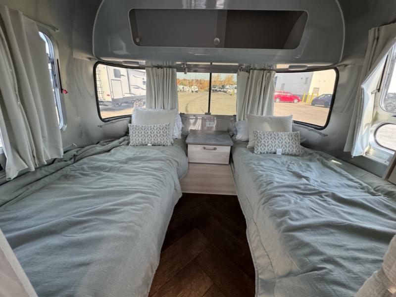 2025 Airstream International photo 7