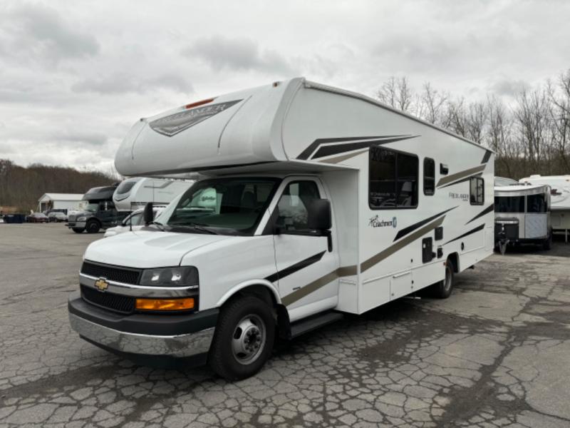2024 Chevrolet Express 3500 Cutaway photo 3