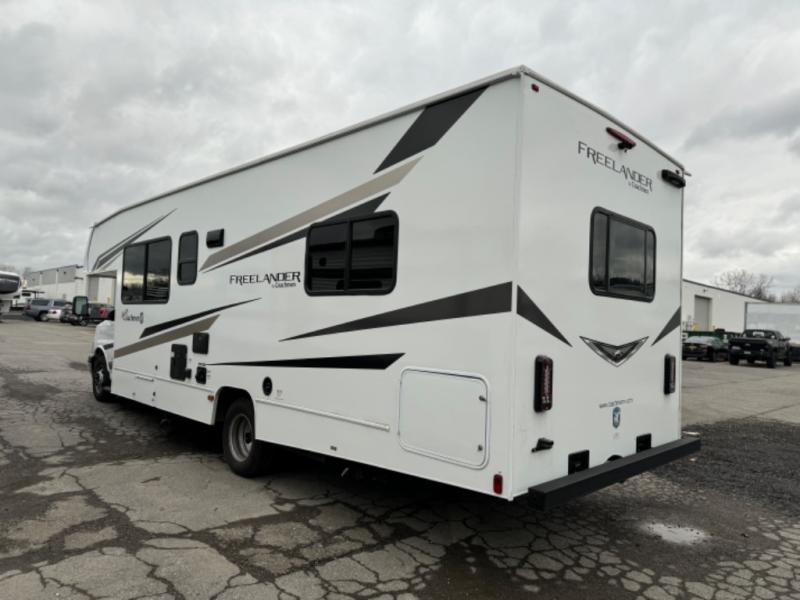2024 Chevrolet Express 3500 Cutaway photo 4