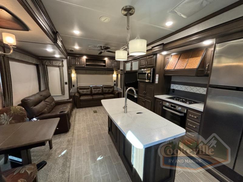 Used 2020 Keystone RV Alpine 3650RL Fifth Wheel at Cookeville RV ...