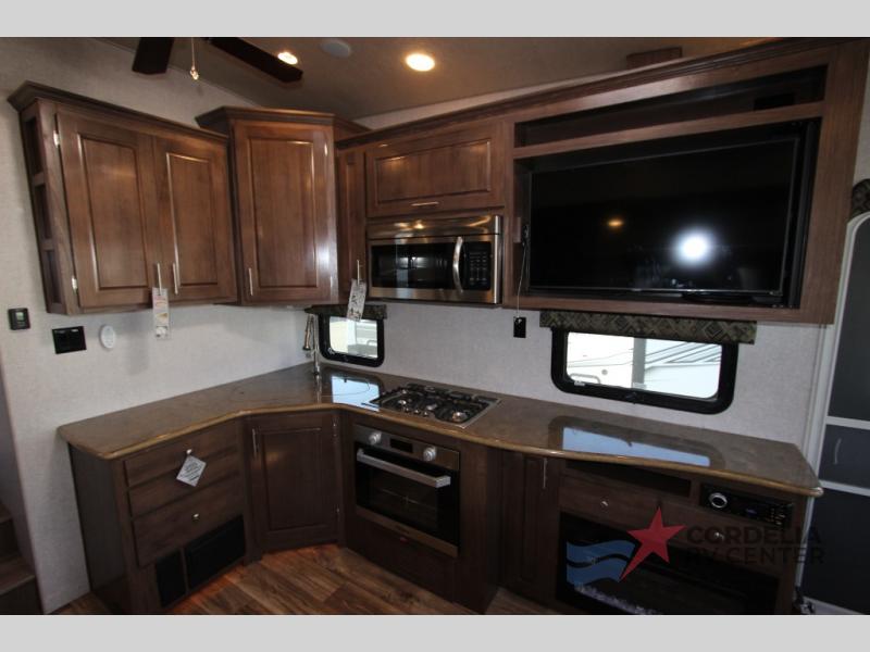 New 2023 Northwood Arctic Fox Grande Ronde 30-5RD Fifth Wheel at