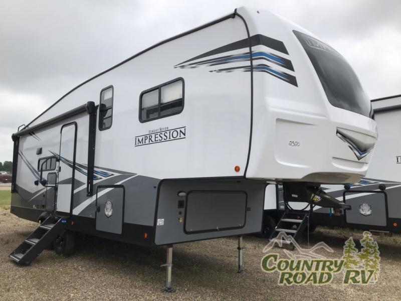 Used fifth wheel trailer