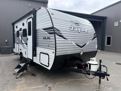 Used 2025 Jayco Jay Flight SLX 160LK: - ideal couple's trailer with a spacious kitchen, large bathroom, and true queen sized bed
