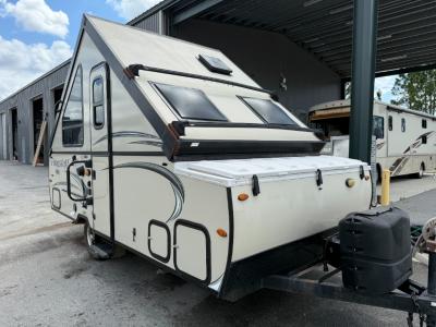 Used 2018 Forest River Flagstaff Hard Side High Wall Series 19QBHW, easy to tow