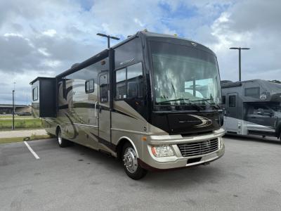 Super clean used              2015 Fleetwood Bounder 35K Class A