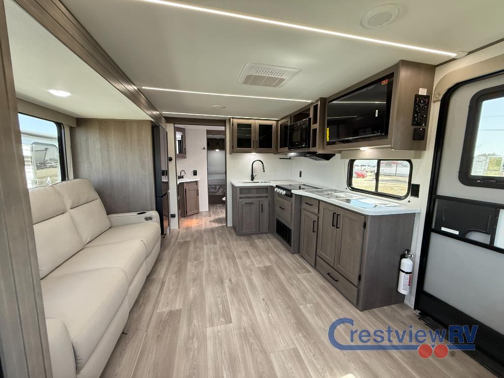 2025 Grand Design Recreational Transcend Narrow Body photo 2