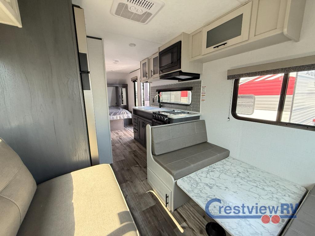 2025 Colorado Colorado photo 4