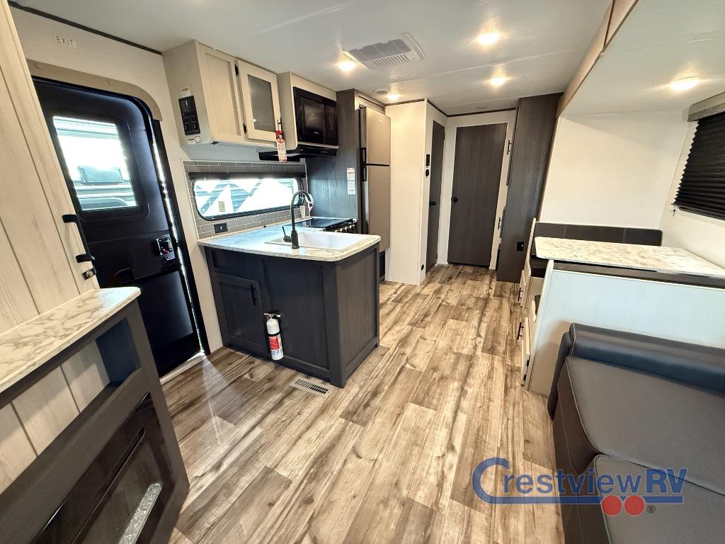 2025 Colorado Colorado photo 3