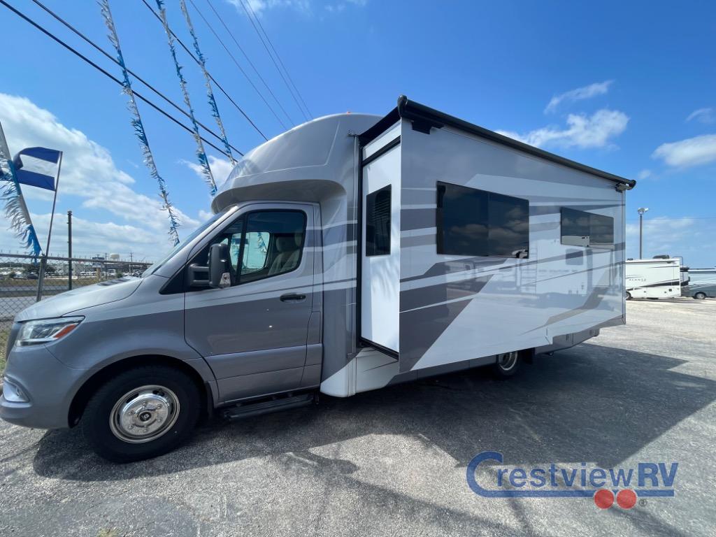 2024 Mercedes Benz Sprinter photo 4