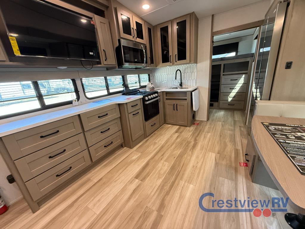 2026 Grand Design Recreational Reflection Narrow Body photo 4