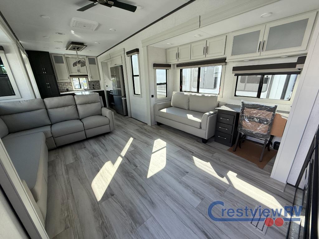 2026 Avalanche Avalanche photo 4