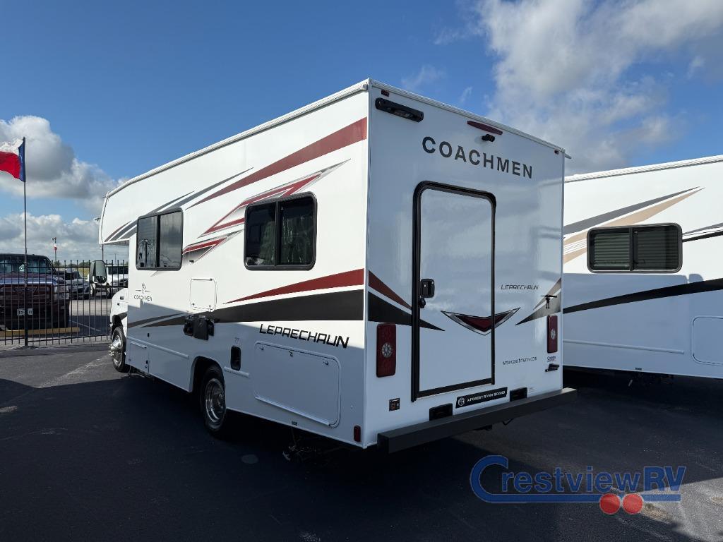 2025 Ford E-450 photo 3