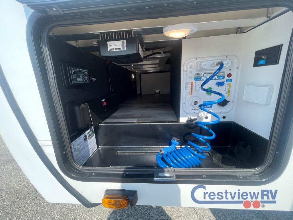 2025 Grand Design Recreational Reflection Narrow Body photo 4