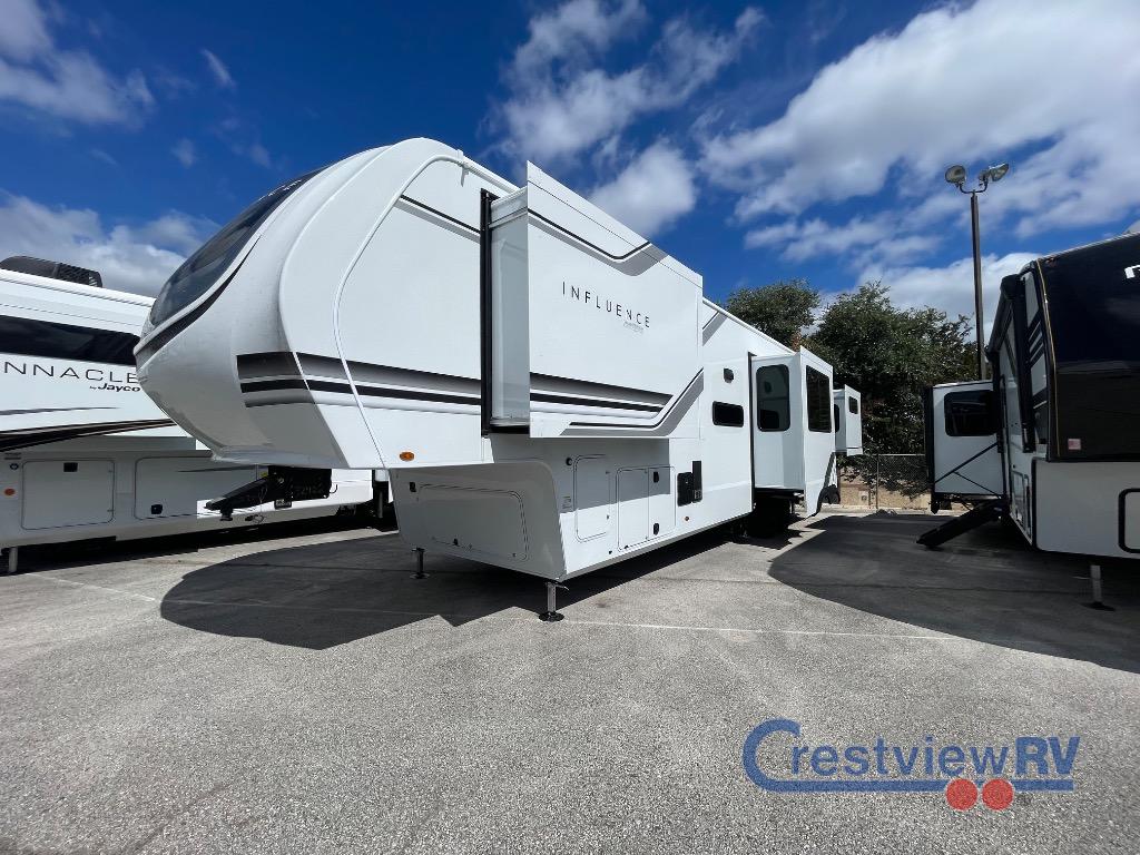 2026 Grand Design Recreational Solitude Wide body photo 4