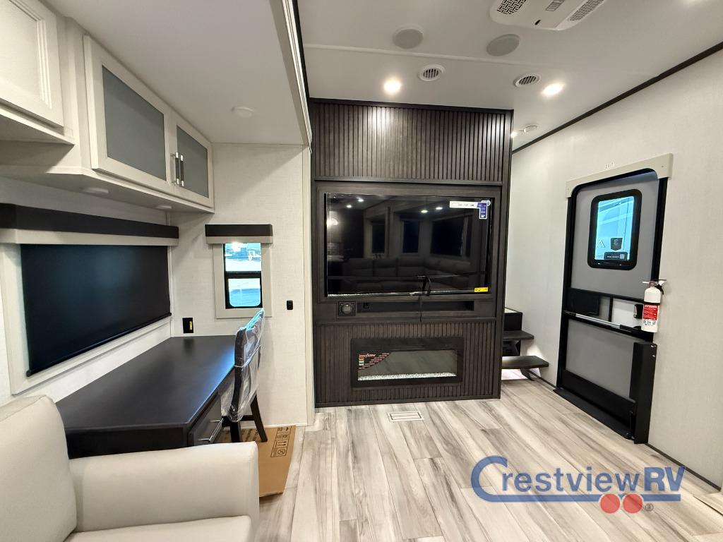 2026 Avalanche Avalanche photo 4