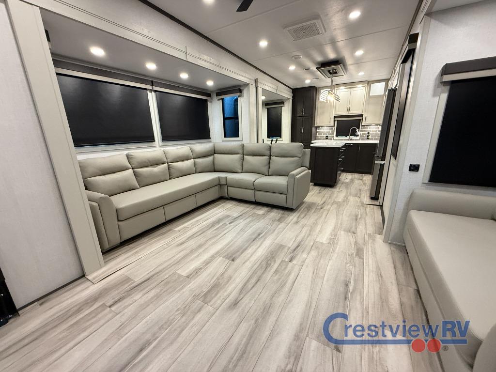 2026 Avalanche Avalanche photo 3