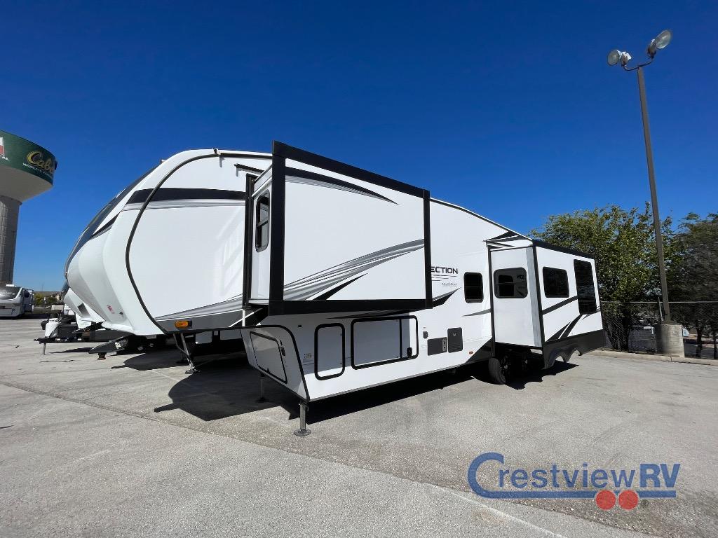 2023 Grand Design Recreational Reflection Narrow Body photo 3