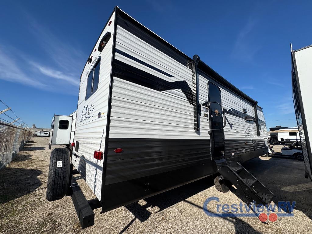 2026 Colorado Colorado photo 2