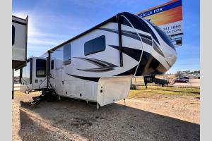 New 2024 Grand Design Solitude 370DV Photo