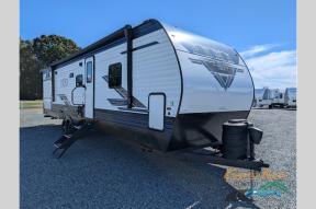 New 2025 Palomino Puma 29BHSQ Photo