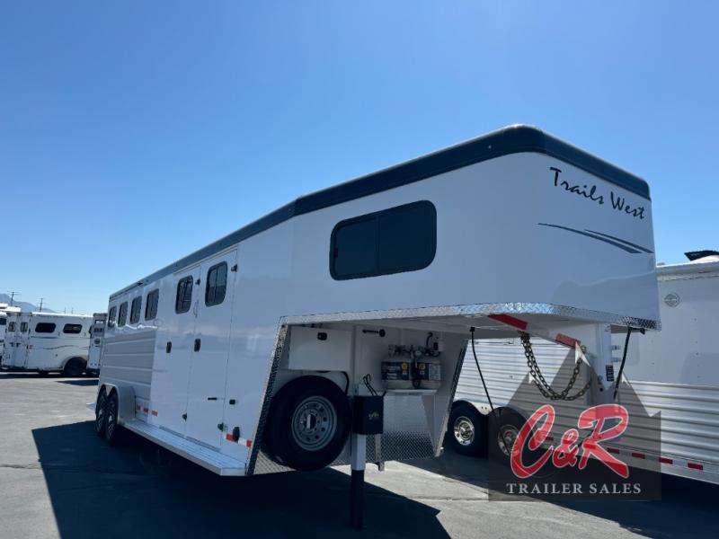 2025 Trails West sierra 4 horse gn trailer w/ overnight package