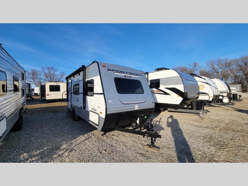 New 2024 KZ Sportsmen Classic 160QB Travel Trailer at Countryside RV