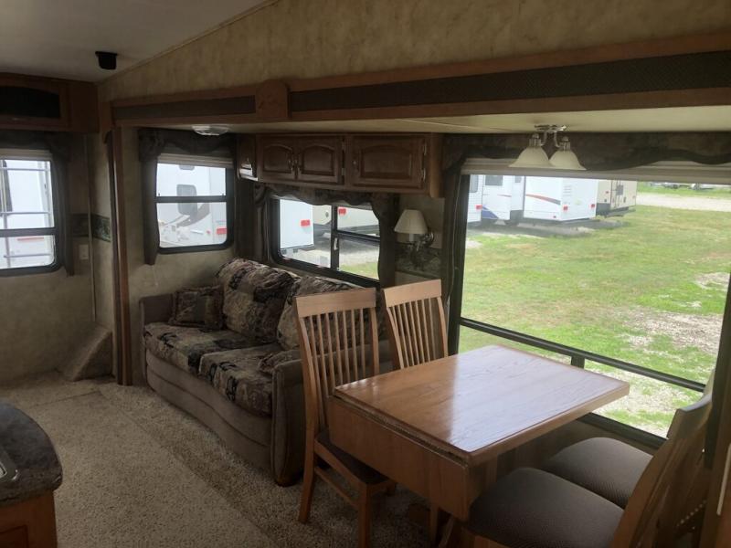 Used 2009 Keystone RV Cougar 312RLS Fifth Wheel at Countryside RV