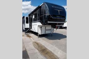 New 2025 Heartland Bighorn 392DS Photo