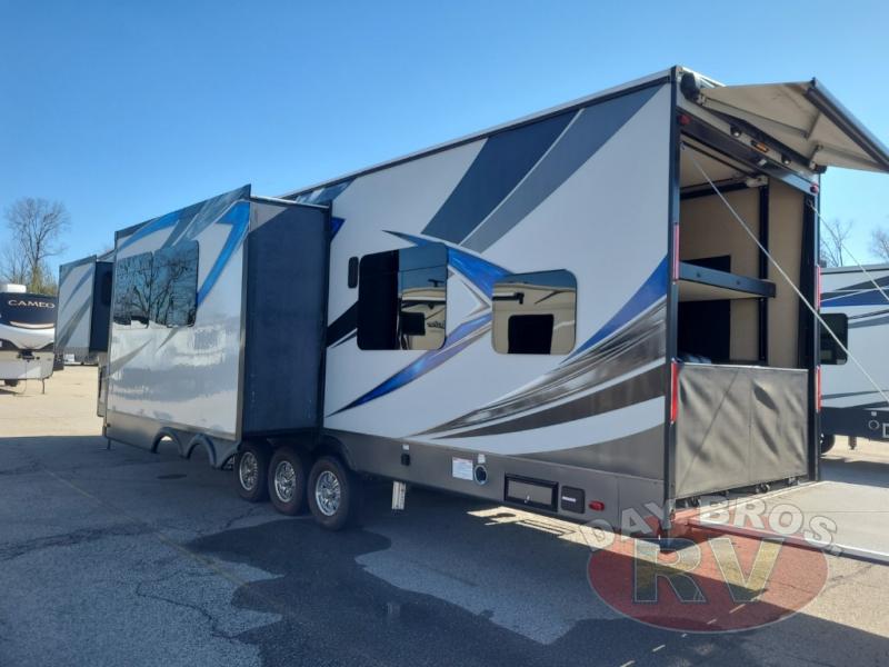 Used 2017 Forest River RV Vengeance Touring Edition 40D12 Toy Hauler ...