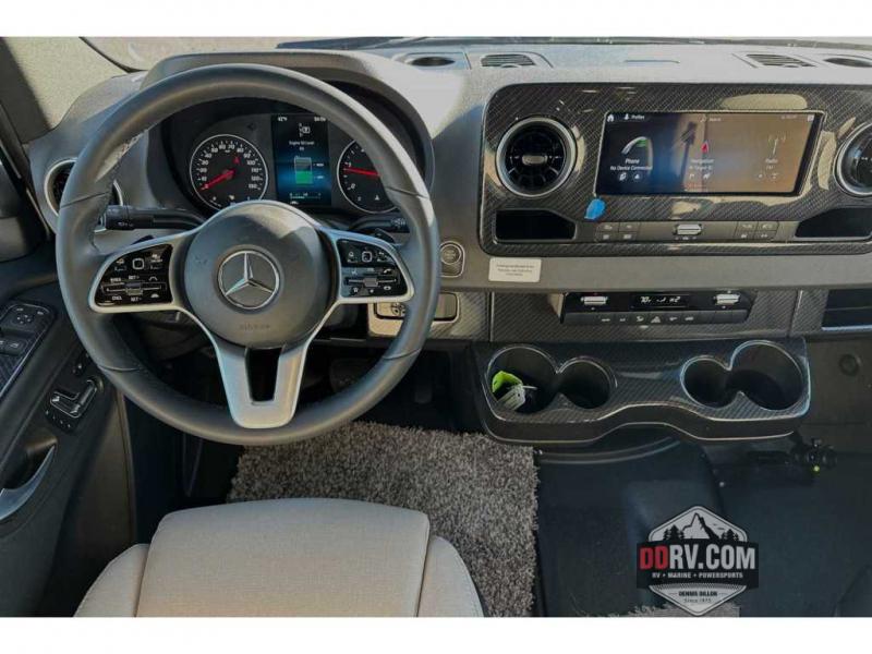 2025 View/24D/2025 image-35