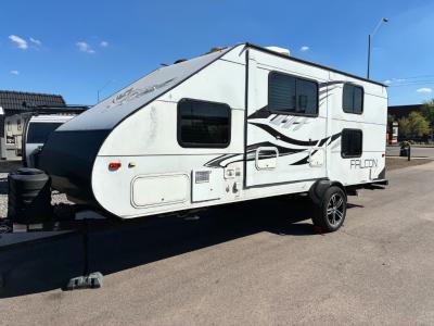 Side view with dinette slide out