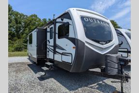 Used 2017 Keystone RV Outback 332FK Photo