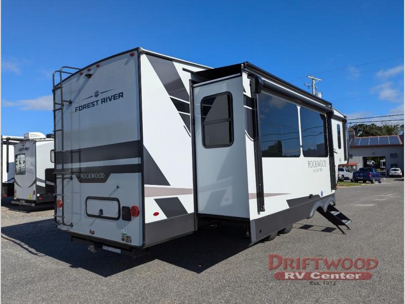 New 2025 Forest River RV Rockwood Signature R371RK Fifth Wheel at