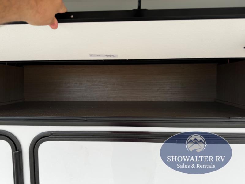 New 2025 KZ Durango Gold G386FLF Fifth Wheel at Showalter RV