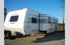 New 2025 Coachmen RV Freedom Express Select 31SE Photo