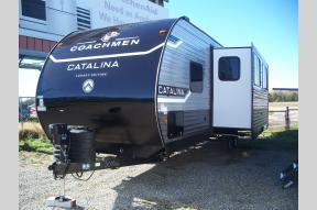 New 2025 Coachmen RV Catalina Legacy Edition 293QBCK Photo