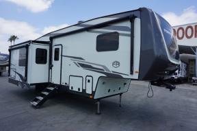 Used 2025 Forest River RV Flagstaff Classic F331RL Photo
