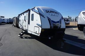 Used 2022 CrossRoads RV Sunset Trail SS242BH Photo