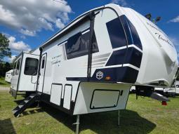 New 2025 EAST TO WEST Tandara 387BH Photo