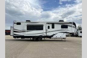 New 2023 Jayco North Point 373BHOK Photo