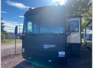 Used 2004 Fleetwood RV Discovery 39S image