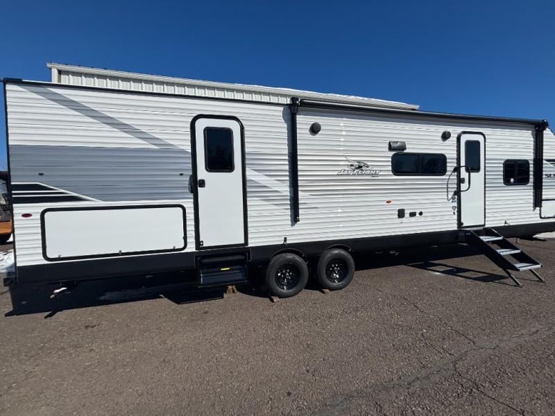 RV listing image
