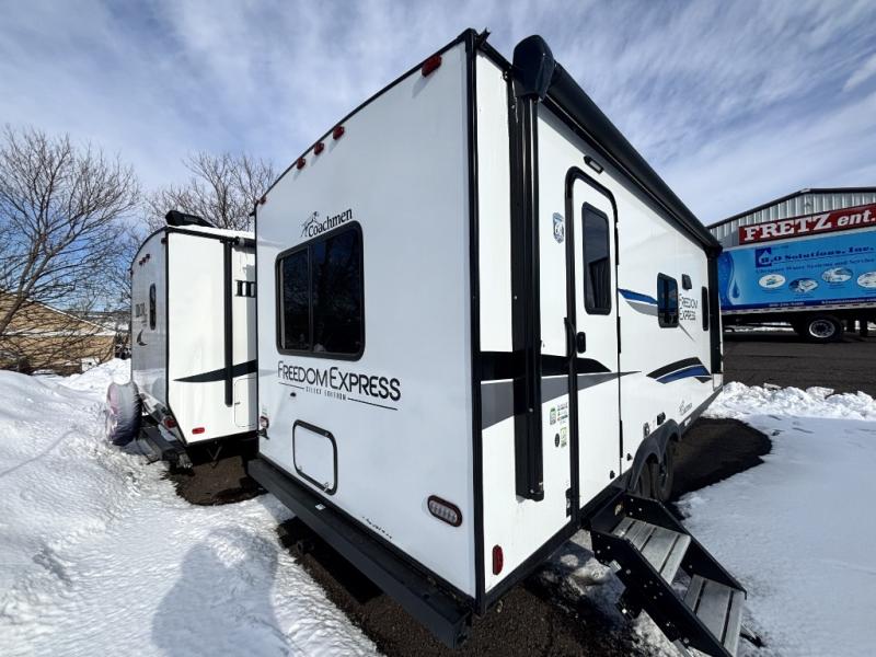 RV listing image