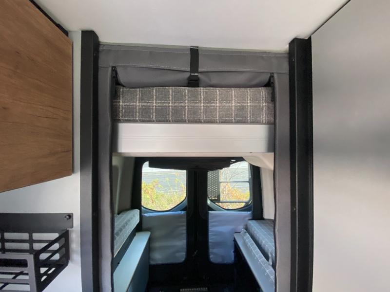 2025 Revel/44E/2025 image-29