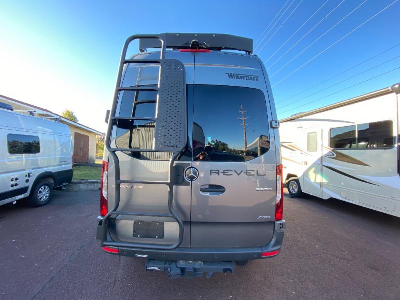 2025 Revel/44E/2025 image-7