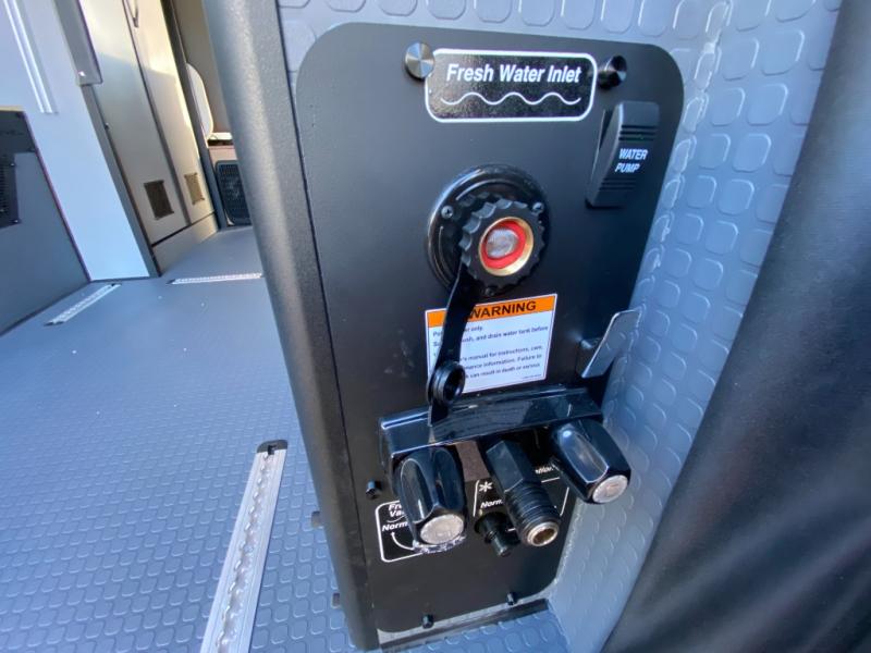 2025 Revel/44E/2025 image-10